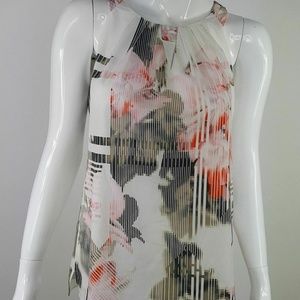 White house black market Floral blouse Top Sz 2